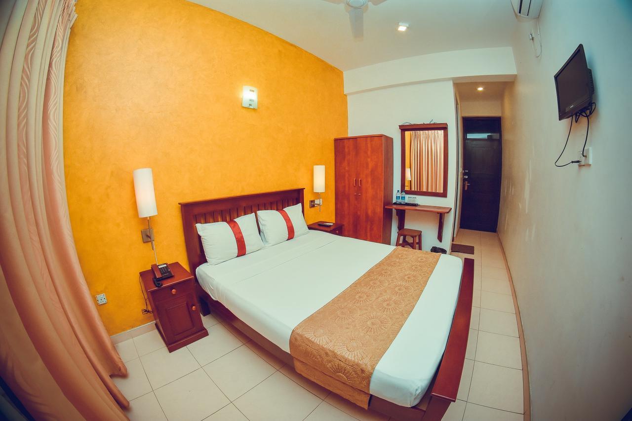 Zendara Hotel Негомбо Екстериор снимка
