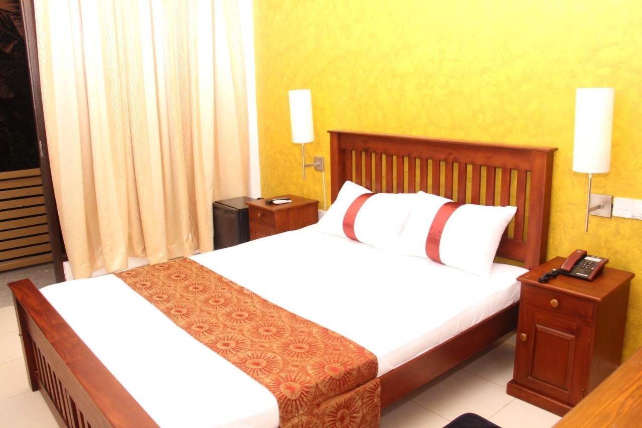 Zendara Hotel Негомбо Екстериор снимка