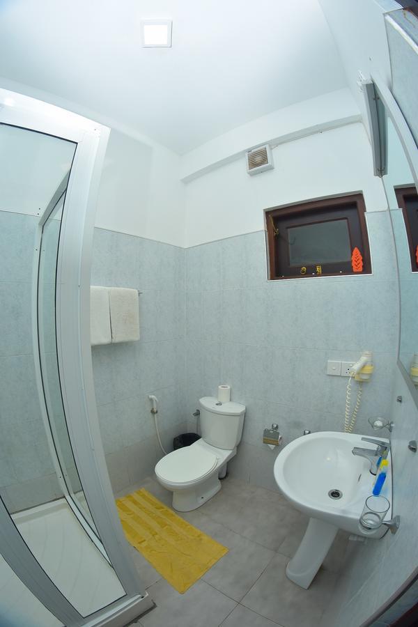 Zendara Hotel Негомбо Екстериор снимка