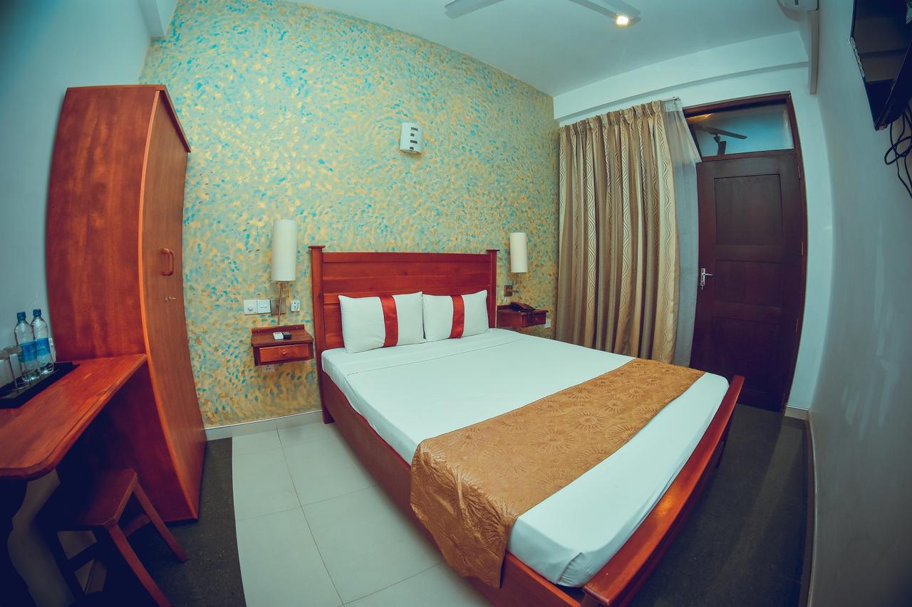 Zendara Hotel Негомбо Екстериор снимка